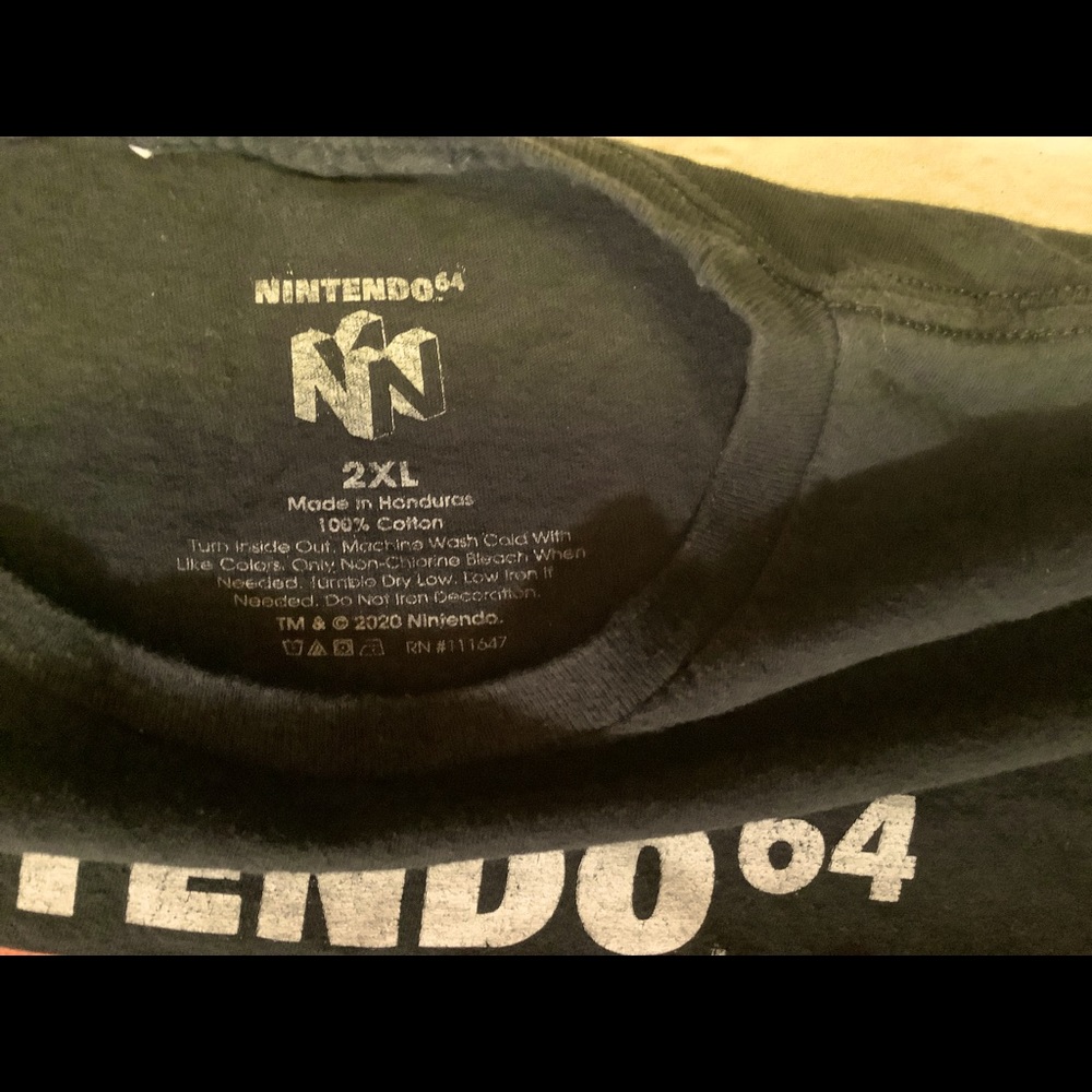 NINTENDO SHIRT. - Picture 3 of 4